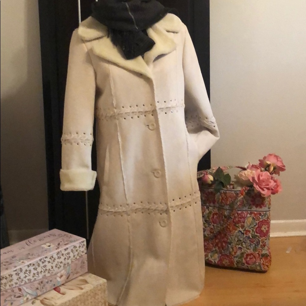 Women’s winter coat.